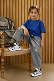 کفش اسپرت بچگانه نیوبالانس (New Balance) مدل راحتی با کفی طبی و بند تنظیمی