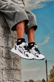 کفش اسپرت بچگانه نیوبالانس (New Balance) مدل راحتی با کفی طبی و بند تنظیمی